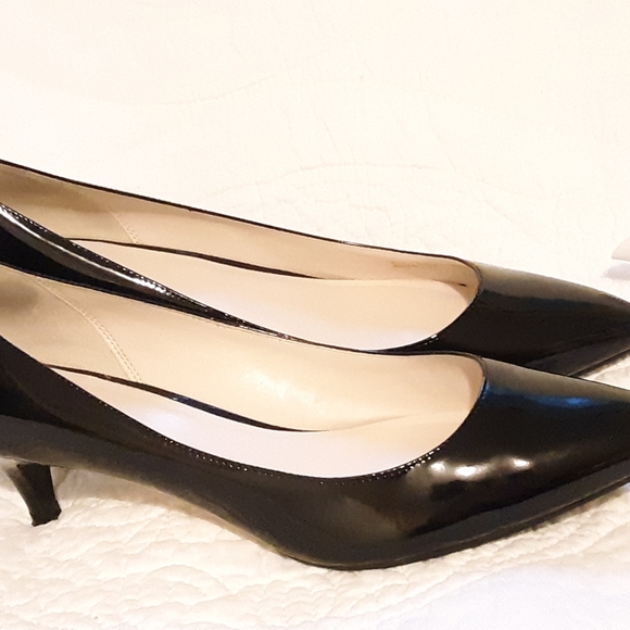 Size 9.5 B Cole Haan Grand OS black patent kitten low heels 2 inch - Picture 7 of 7